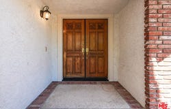 2440 Flintridge Dr, Glendale, CA 91206