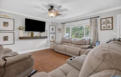 2129 Cove Circle E, Hokes Bluff, AL 35903