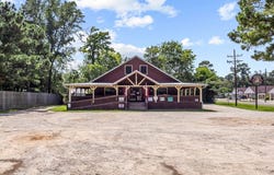 203 W Elder St, Colmesneil, TX 75938