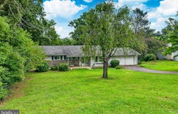 905 RIDLEY CREEK Drive, MEDIA, PA 19063