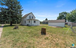 135 N Main Ave, Tea, SD 57064