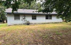 233 Hillcrest Drive, Nocona, TX 76255