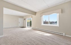 940 N Rohlwing Road, Addison, IL 60101