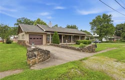 321 E Chestnut Street, Rich Hill, MO 64779
