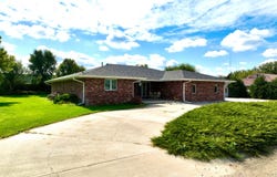711 E Jackson, St. Francis, KS 67756