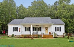 378 Goulders Creek Road, Mattaponi, VA 23110