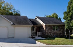 110 Apricot Lane, Mt Pleasant, MI 48858