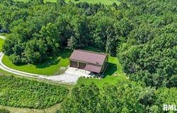 1761 Tozer Road, Springfield, IL 62707