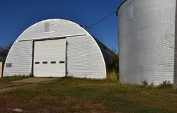 47 1st St N, Moville, IA 51039