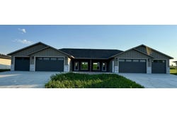 601 Mill Pond Rd, Rock Rapids, IA 51245