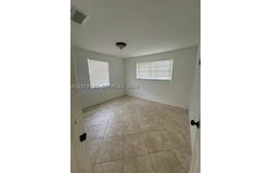 43 Newton Rd, West Park, FL 33023