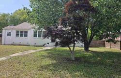 2023 E Yonge St, Pensacola, FL 32503