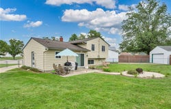 6480 Grayfriar Drive, Brook Park, OH 44142
