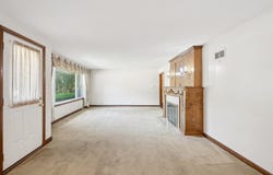 412 Dundee Avenue, Barrington, IL 60010