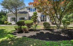 2 Verdi Road, Monroe, NJ 08831