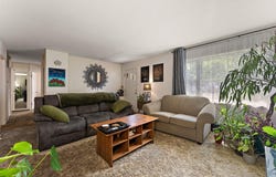 7985 White Oak Lane, Hammond, IN 46324