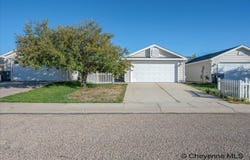 322 APPLETREE LN, Cheyenne, WY 82009