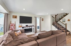 915 Walnut Point Drive, Imperial, MO 63052