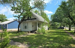 214 S Grand Avenue, Eldon, MO 65026