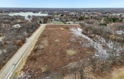 21707 W Lakeview Parkway, Mundelein, IL 60060