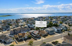 97 Dickman Drive, Lavallette, NJ 08735