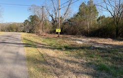 600 E First St, LUVERNE, AL 36049