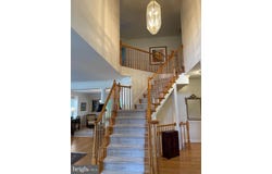 6915 BONHEIM CT, MCLEAN, VA 22101