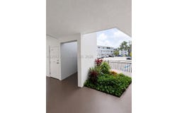 5611 W 25th Ct, Hialeah, FL 33016