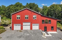 4 Lunar Bee Way, Fairfield, ME 04937
