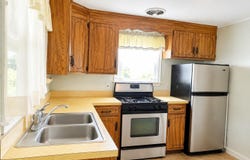 38 Ledyard Avenue, Bloomfield, CT 06002