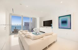 300 Biscayne Blvd Way, Miami, FL 33131