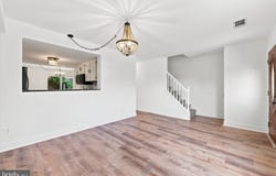 14 KINGSTON TER, ASTON, PA 19014