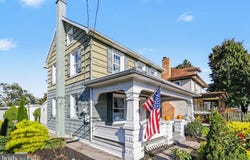 1259 E NEWPORT Road, LITITZ, PA 17543