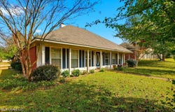 2046 S Cobblestone Cove, Brandon, MS 39042