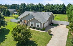 330 Shadowfield Acres Drive, Duncan, SC 29334