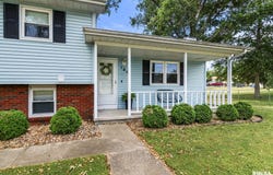 180 Teal Drive, Chatham, IL 62629