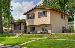 2347 S 17th Avenue, Broadview, IL 60155