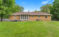 1985 Prosperity Road, Maplewood, MN 55109