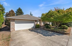 36740 ELDRIDGE Dr, Sandy, OR 97055