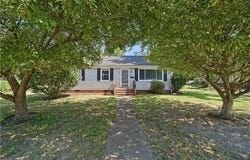 32 Claremont Avenue, Hampton, VA 23661