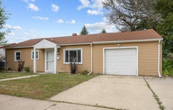 205 Hereford Drive, Steger, IL 60475
