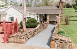 5423 S 226th Road, Pleasant Hope, MO 65725