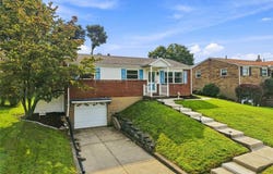 553 Meadowvale Dr, Harmar, PA 15024