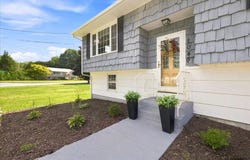 2040 Central St, Stoughton, MA 02072