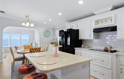 34 BAYVIEW Drive, BRADENTON, FL 34210