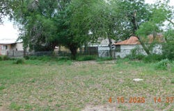 609 4TH ST, Pleasanton, TX 78064