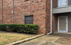 2700 Silver Creek Drive, Arlington, TX 76006
