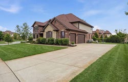8743 Stone Creek Boulevard, Frankfort, IL 60423