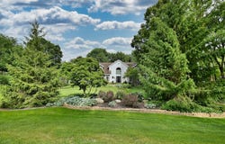 2S025 Twin Oaks Drive, Wheaton, IL 60189