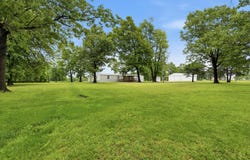 1919 Burnett Road, Seymour, MO 65746